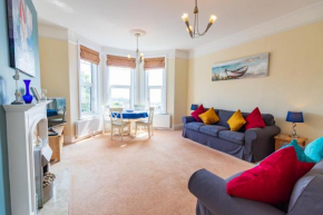 Superb spacious apartment with stunning sea views, Teignmouth